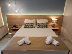 DSCN3800-A22-bedroom.jpg