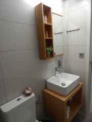 DSCN3810-bathroom-A22-A12.jpg